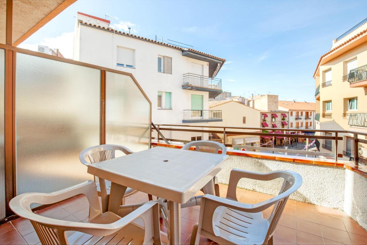 Apartaments Palamos - Pal Beach Екстер'єр фото