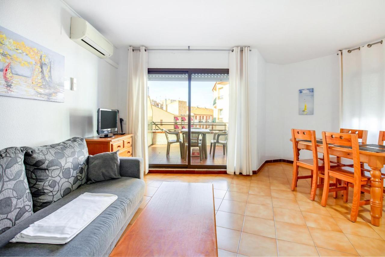 Apartaments Palamos - Pal Beach Екстер'єр фото