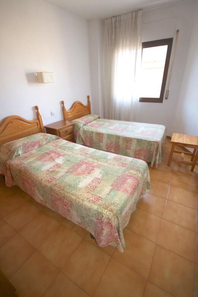 Apartaments Palamos - Pal Beach Екстер'єр фото