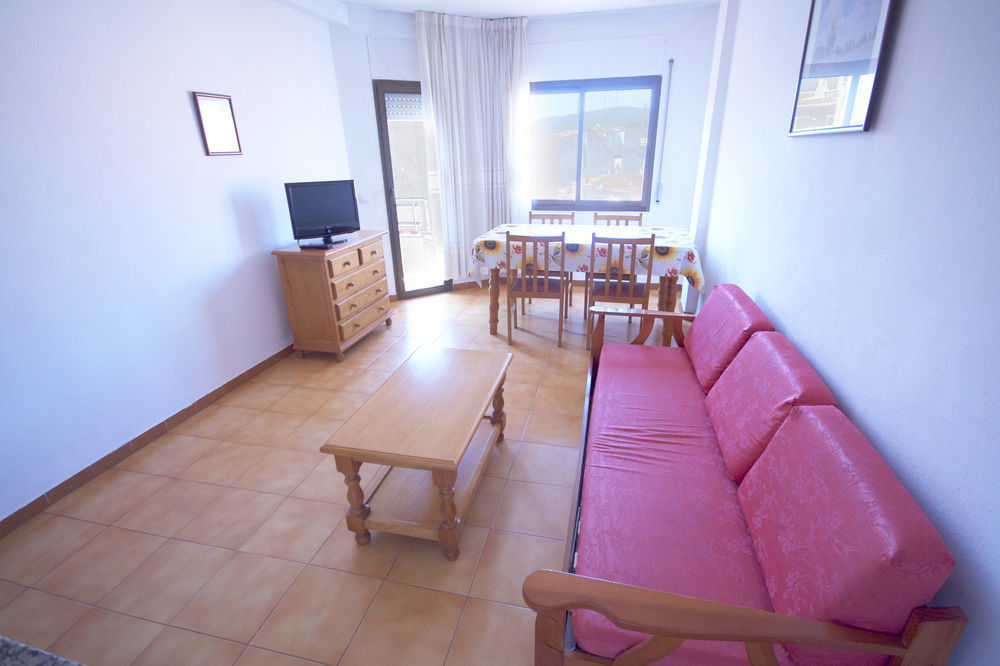 Apartaments Palamos - Pal Beach Екстер'єр фото